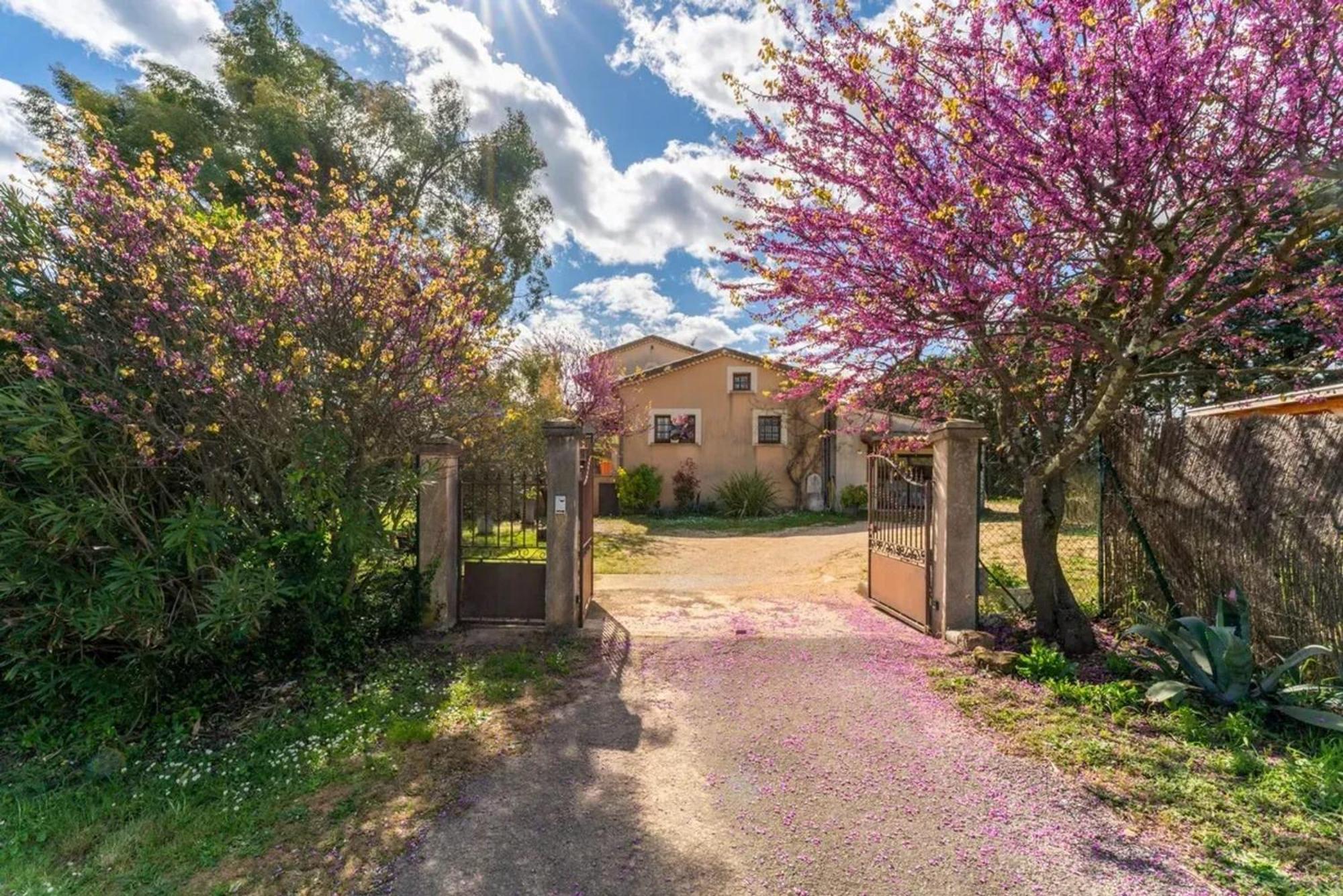 Villa Spacieuse A Vezenobres Avec Piscine Privee エクステリア 写真