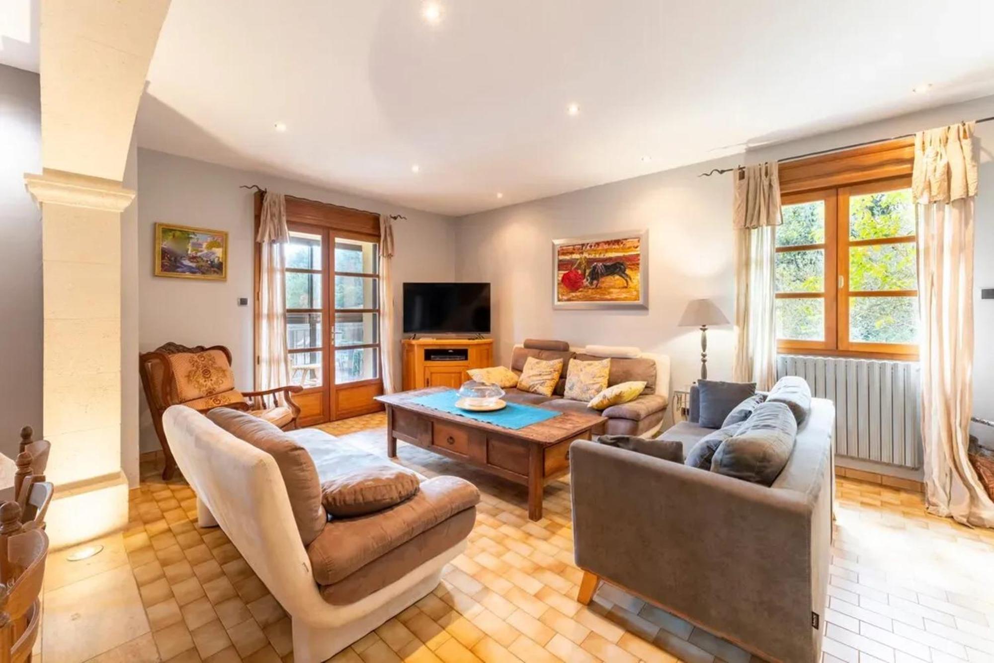 Villa Spacieuse A Vezenobres Avec Piscine Privee エクステリア 写真